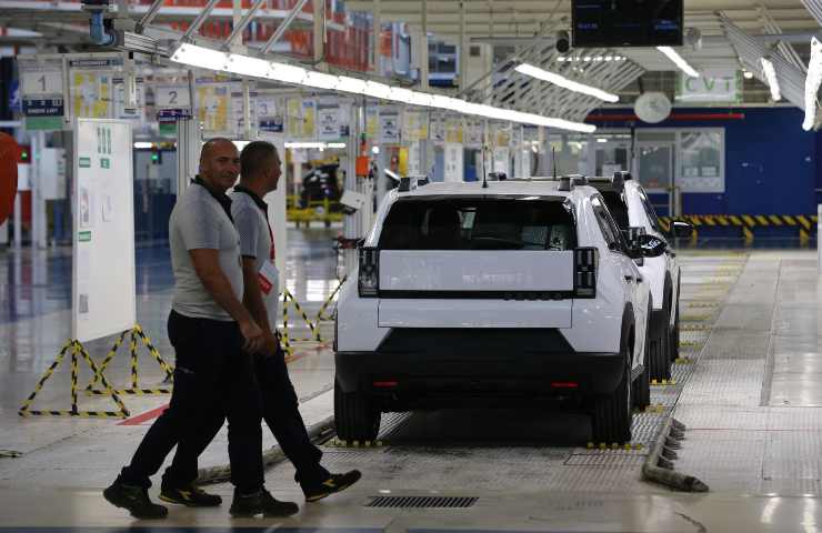 Fiat Grande Panda in una fabbrica